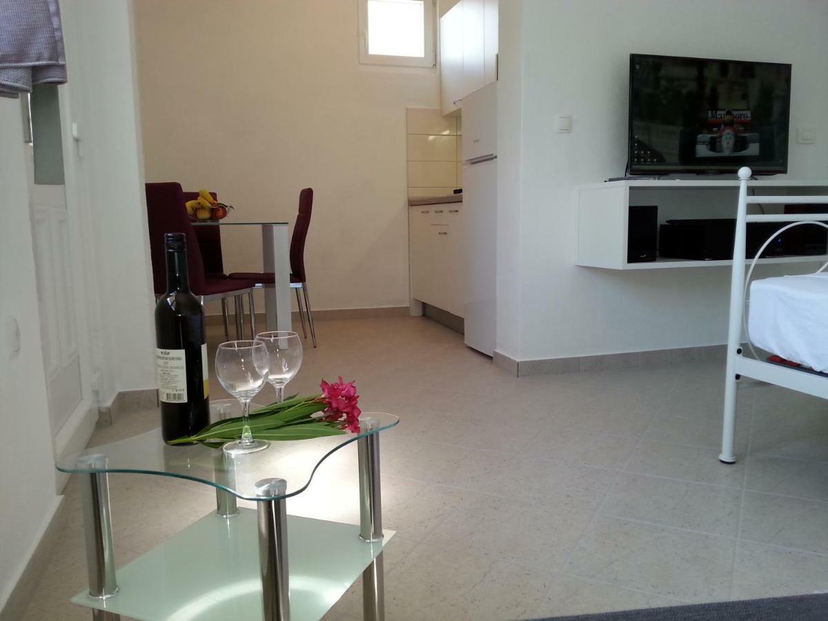 Studio Apartment Luce Marina Exterior photo