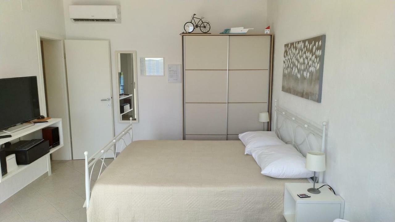 Studio Apartment Luce Marina Exterior photo